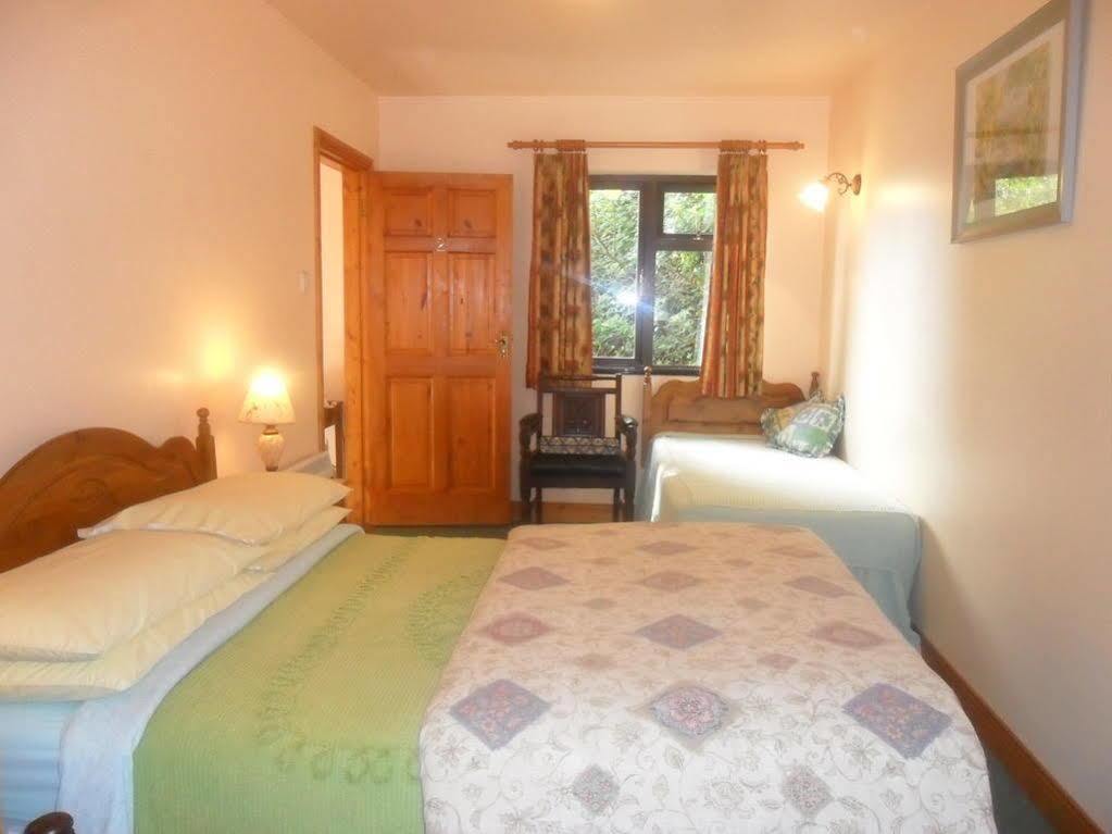 Glen House Room Only Accommodation Йол Екстериор снимка